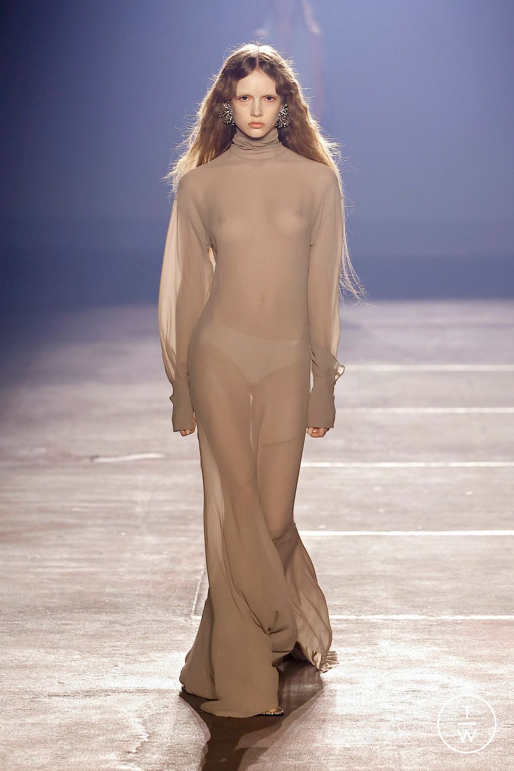 Fashion Week Paris Spring/Summer 2026 look 38 from the Mugler collection womenswear
