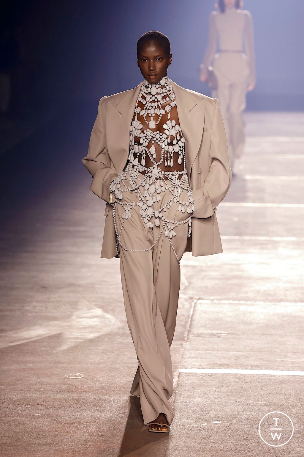 Fashion Week Paris Spring/Summer 2026 look 41 from the Mugler collection 女装