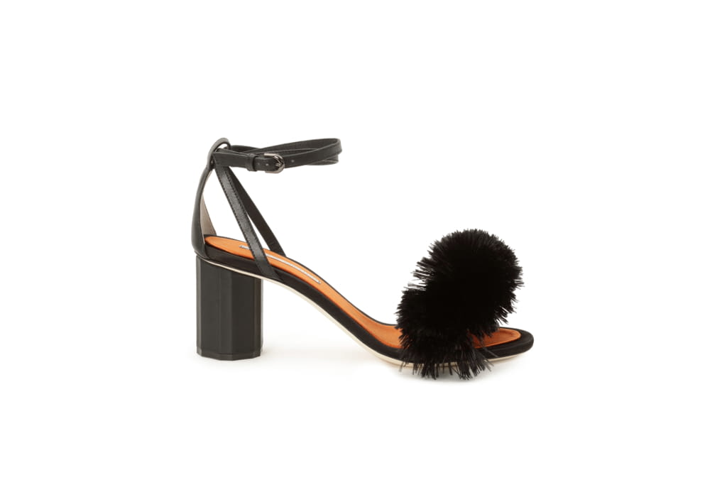 Fashion Week Milan Spring/Summer 2018 look 24 from the Marco de Vincenzo collection womenswear accessories