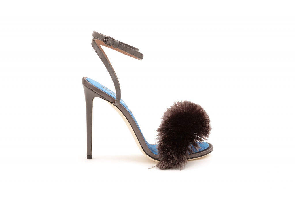 Fashion Week Milan Spring/Summer 2018 look 28 from the Marco de Vincenzo collection womenswear accessories