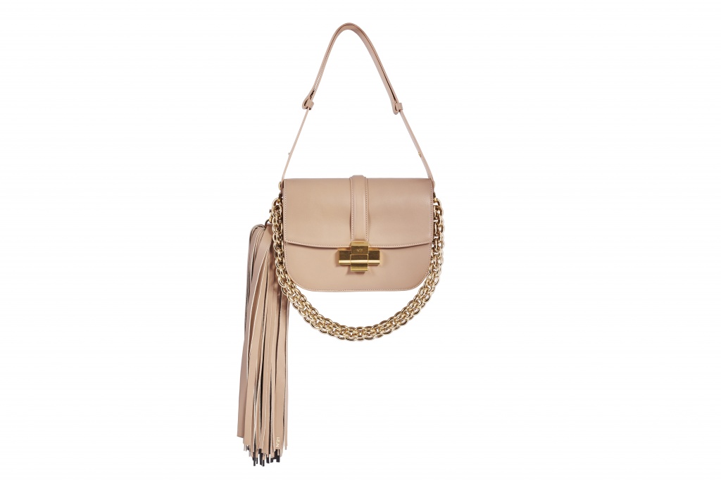 Fashion Week Milan Fall/Winter 2018 look 1 from the N°21 collection womenswear accessories