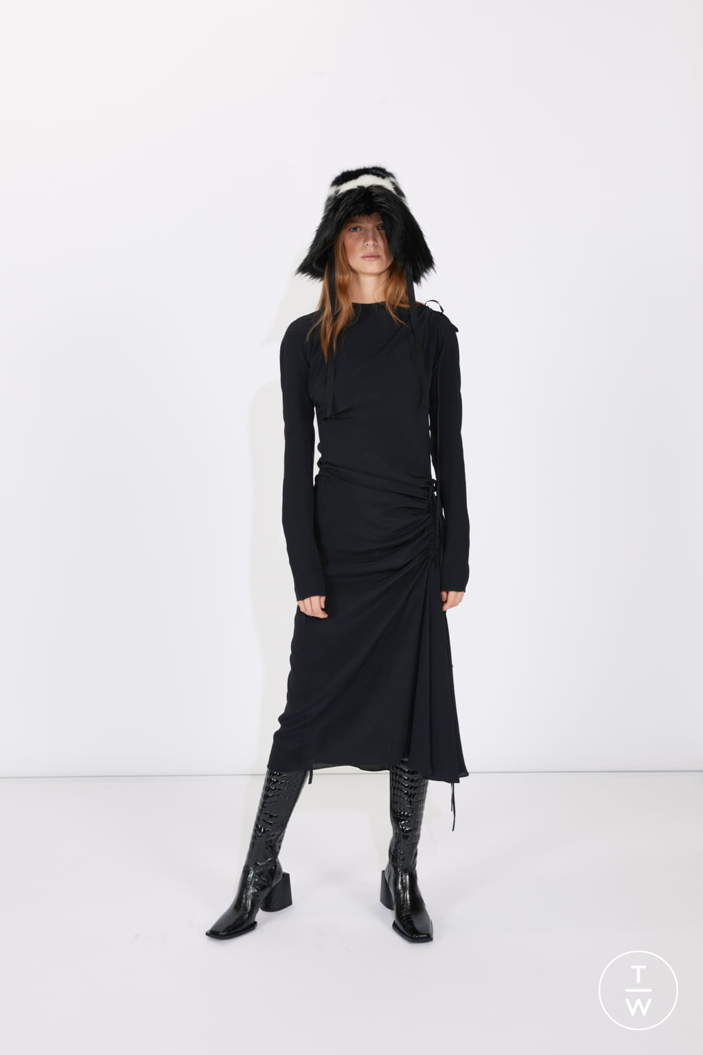 Fashion Week Milan Pre-Fall 2020 look 17 de la collection N°21 womenswear
