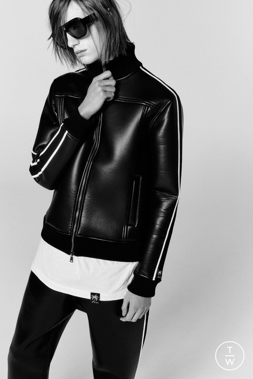 Fashion Week Milan Fall/Winter 2024 look 1 from the N°21 collection menswear