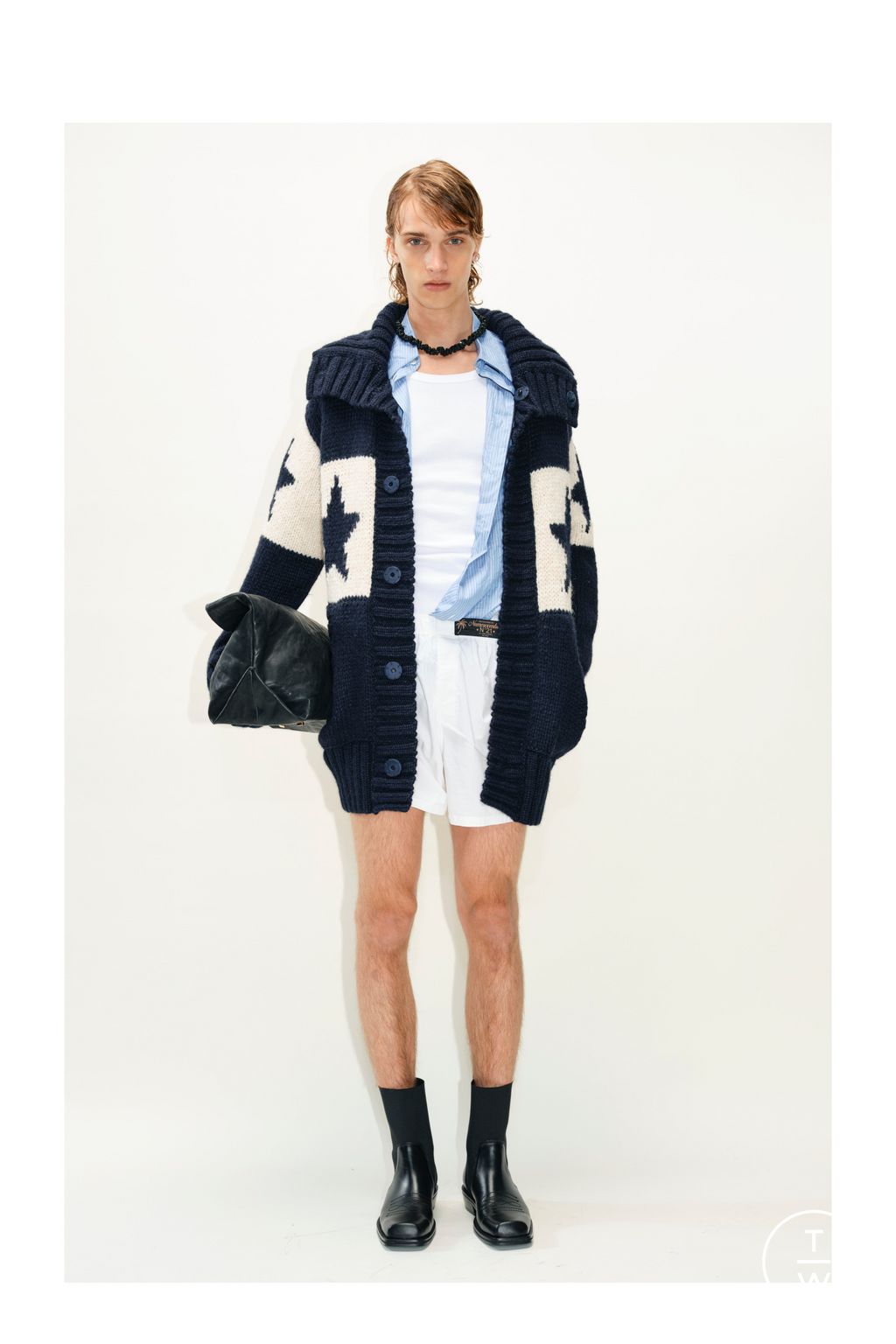 Fashion Week Milan Fall/Winter 2023 look 8 from the N°21 collection menswear