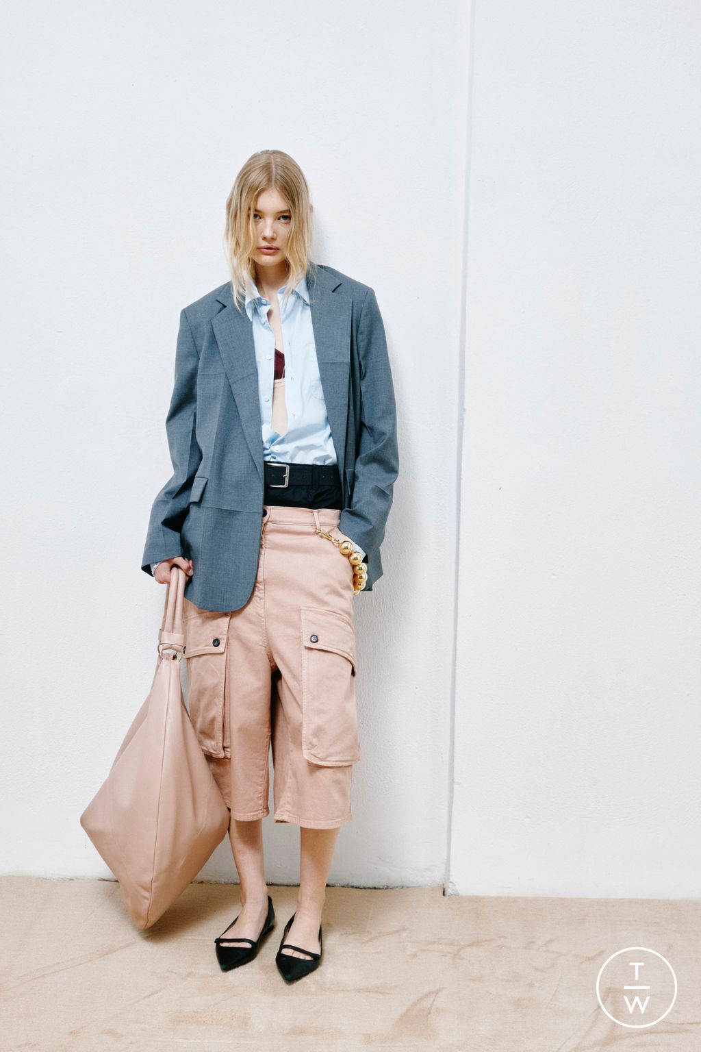 Fashion Week Milan Resort 2025 look 10 from the N°21 collection womenswear