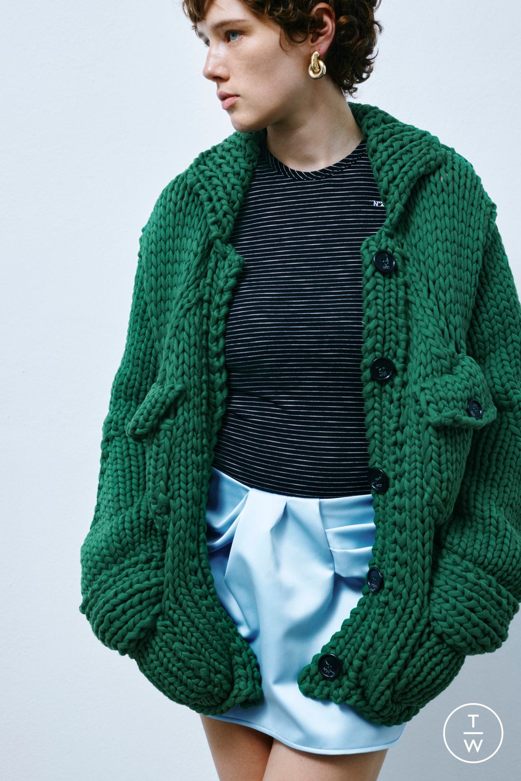 Fashion Week Milan Resort 2025 look 13 from the N°21 collection 女装