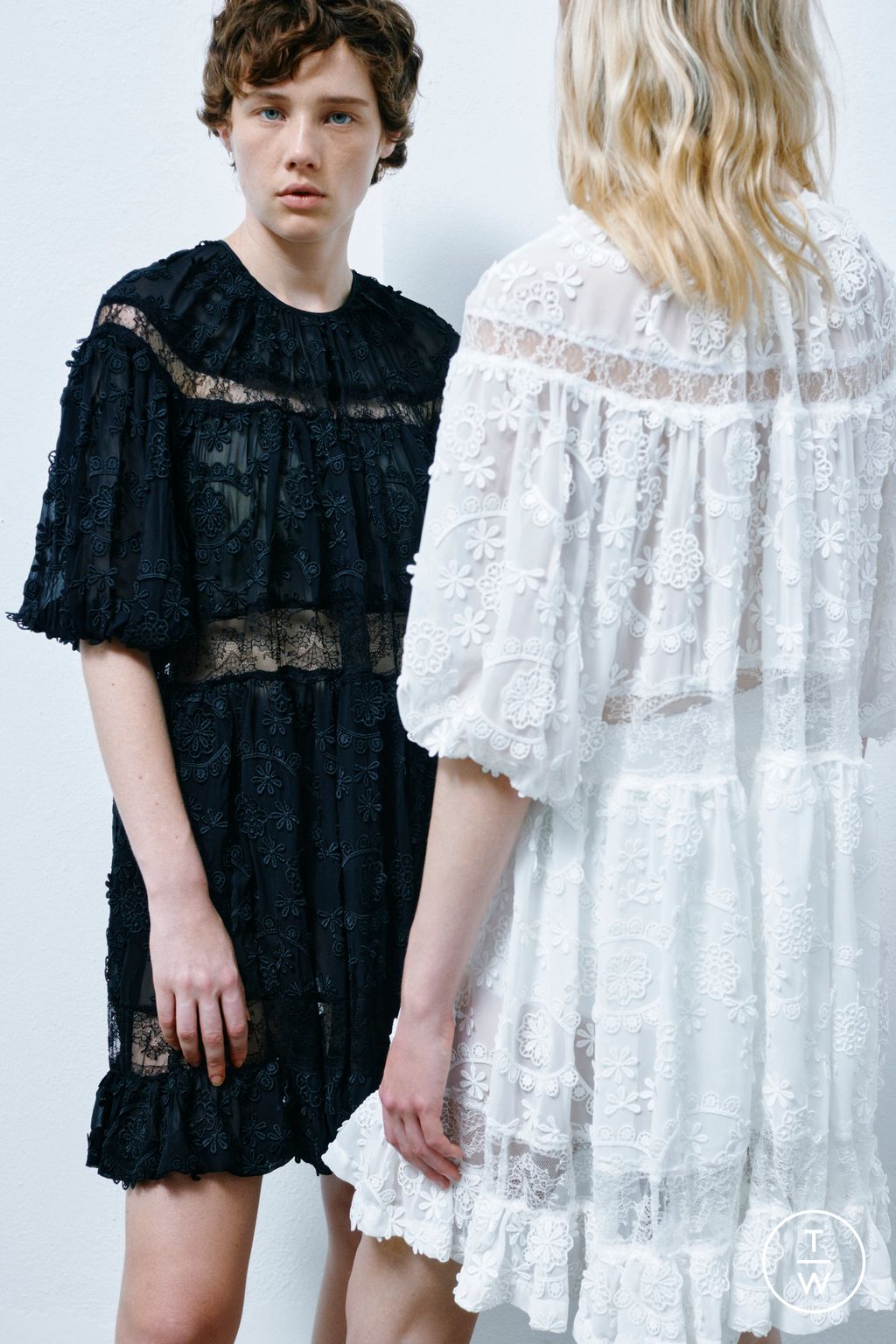 Fashion Week Milan Resort 2025 look 29 from the N°21 collection womenswear