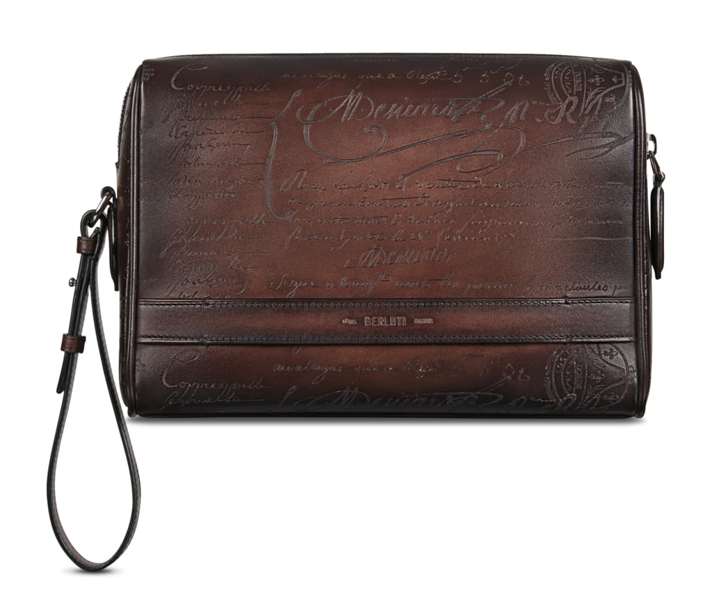 Fashion Week Paris Fall/Winter 2021 look 32 de la collection Berluti menswear accessories