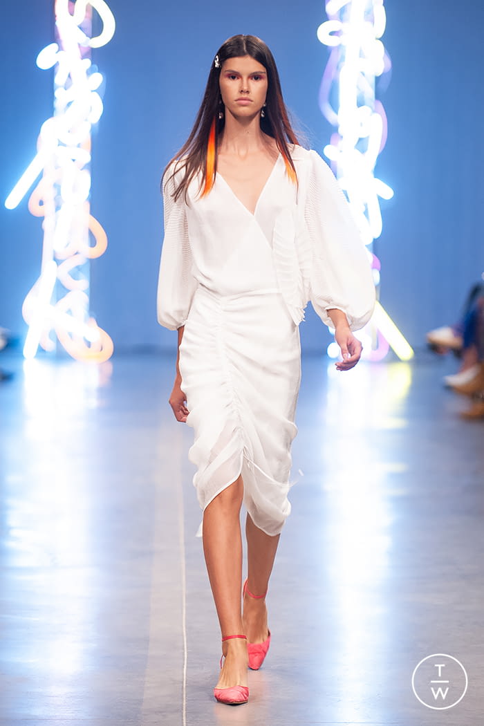 Fashion Week Paris Spring/Summer 2019 look 32 from the NADYA DZYAK collection 女装