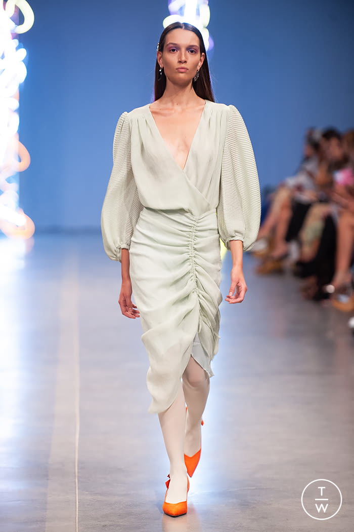 Fashion Week Paris Spring/Summer 2019 look 43 from the NADYA DZYAK collection 女装