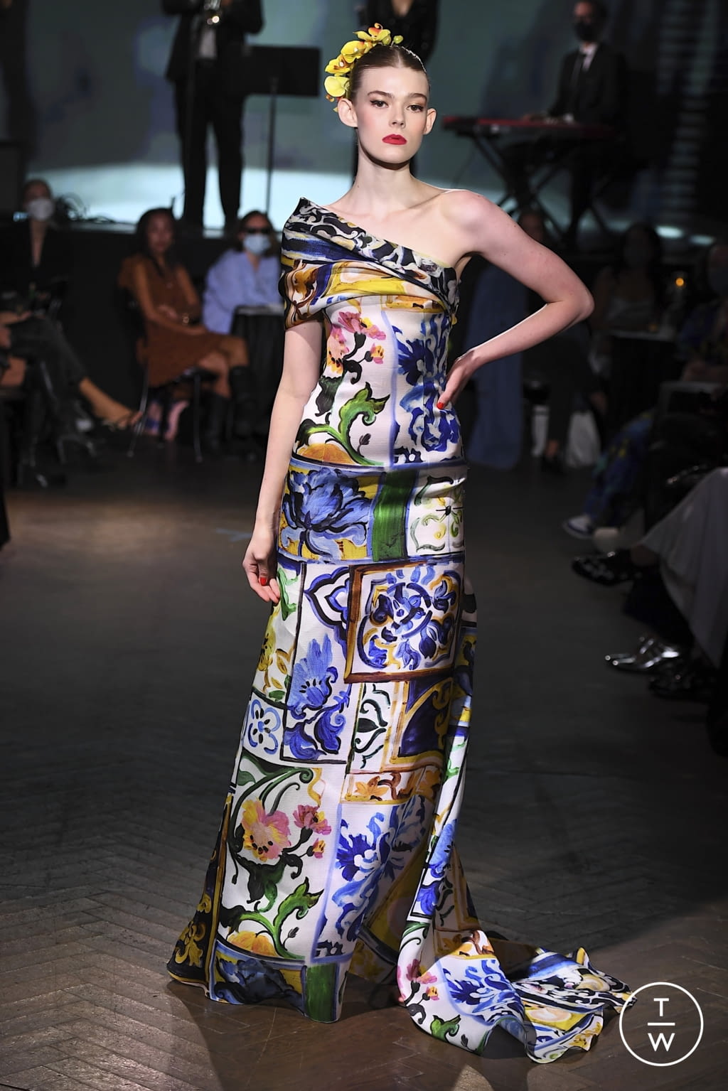Fashion Week New York Spring/Summer 2022 look 11 from the Naeem Khan collection womenswear