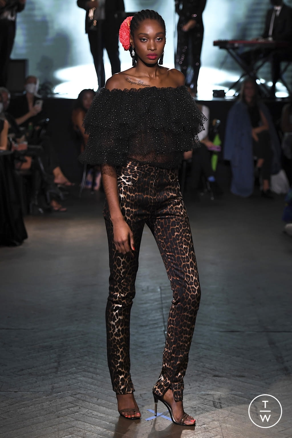 Fashion Week New York Spring/Summer 2022 look 22 from the Naeem Khan collection womenswear
