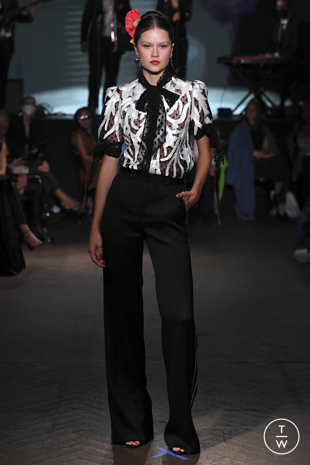 Fashion Week New York Spring/Summer 2022 look 40 de la collection Naeem Khan womenswear