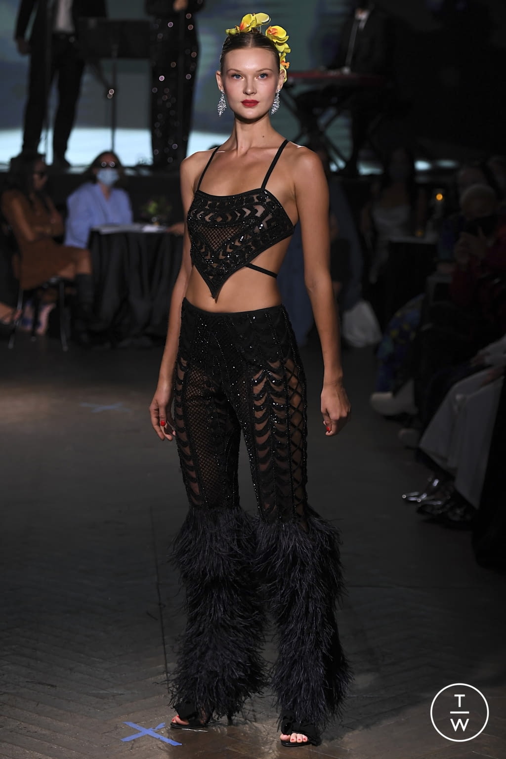 Fashion Week New York Spring/Summer 2022 look 41 from the Naeem Khan collection 女装