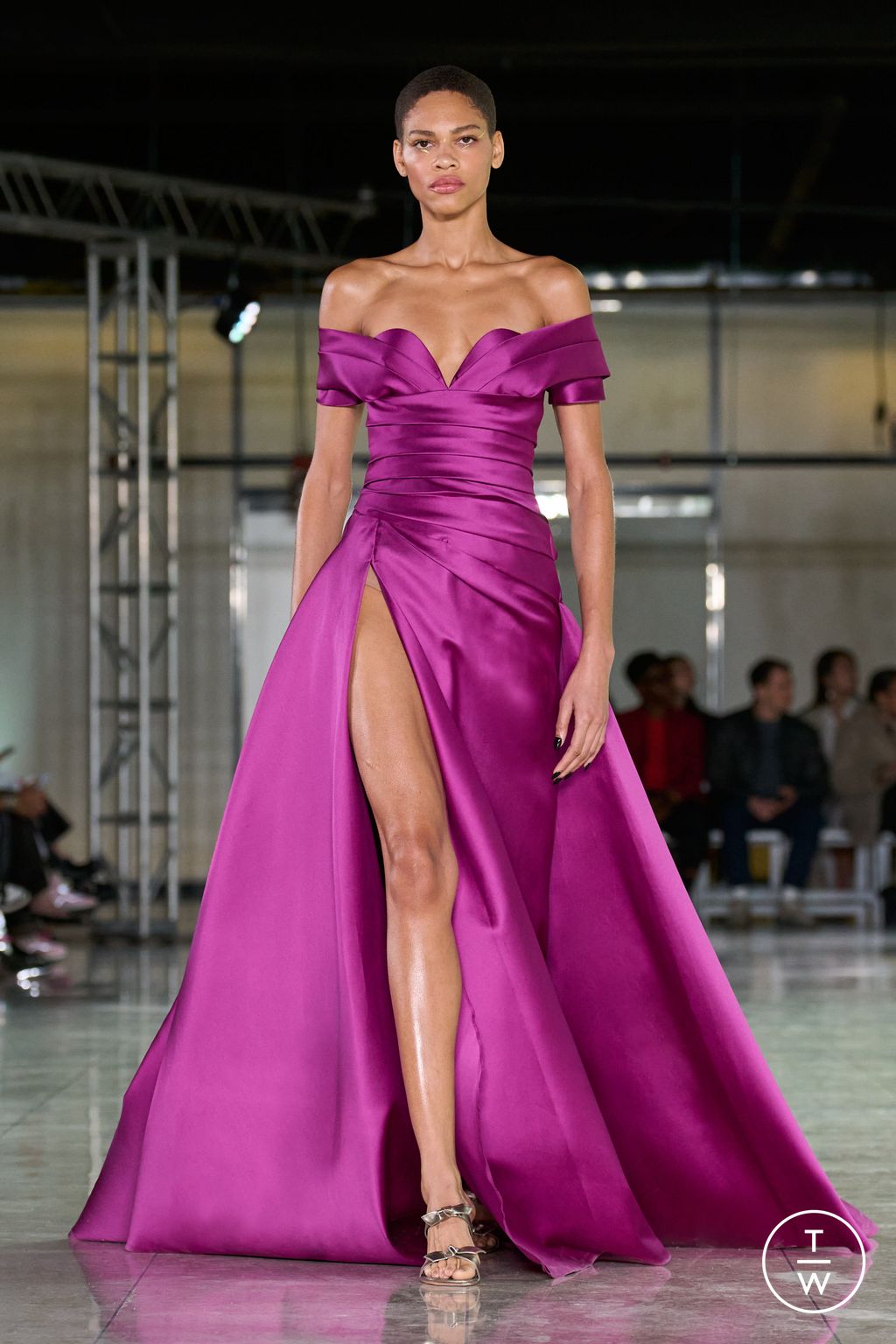 Fashion Week New York Fall/Winter 2024 look 3 from the Naeem Khan collection womenswear