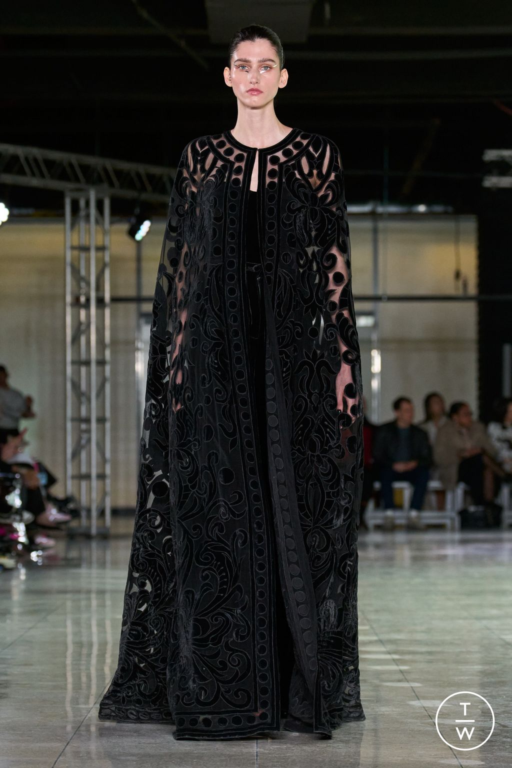 Fashion Week New York Fall/Winter 2024 look 11 from the Naeem Khan collection womenswear