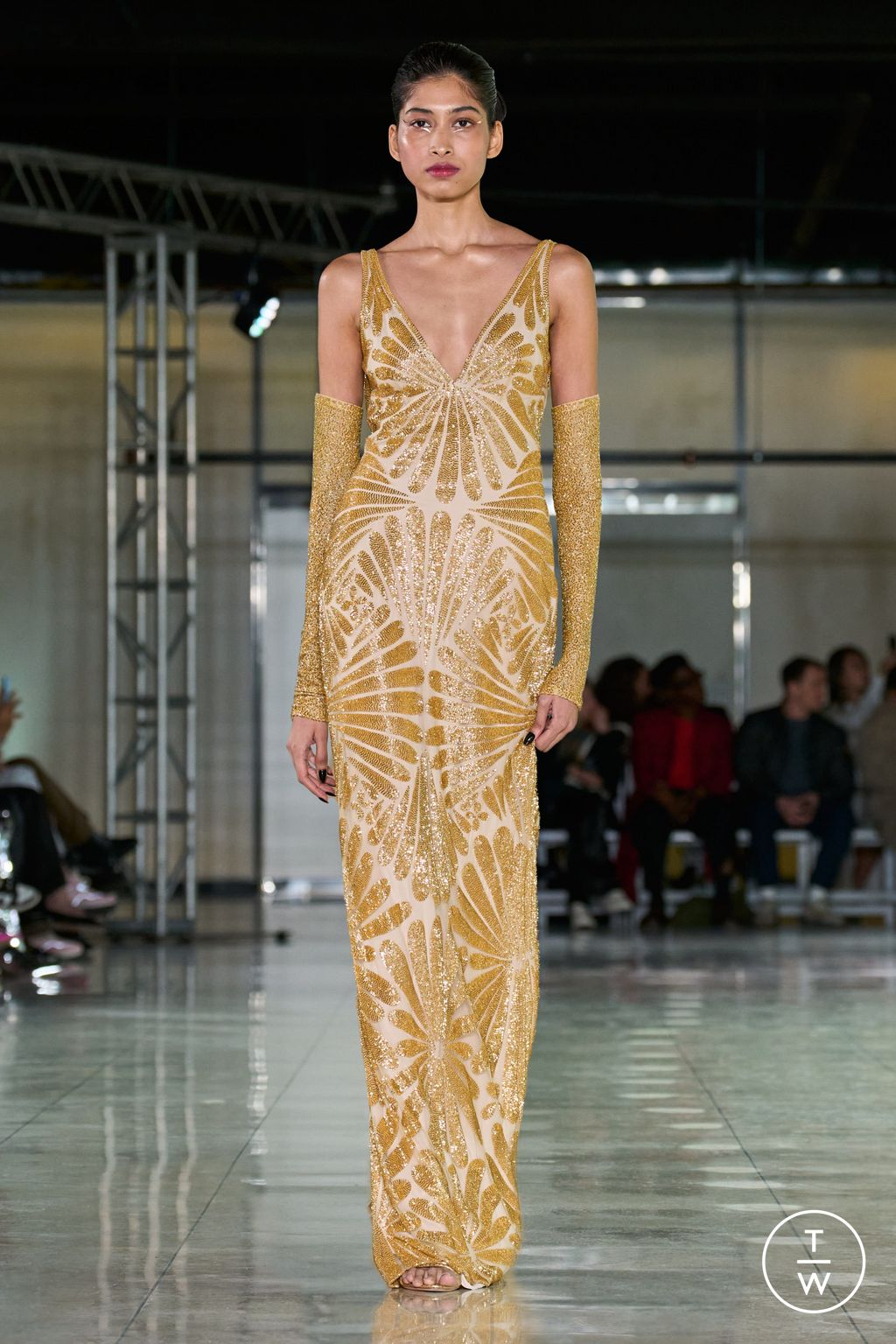 Fashion Week New York Fall/Winter 2024 look 18 de la collection Naeem Khan womenswear