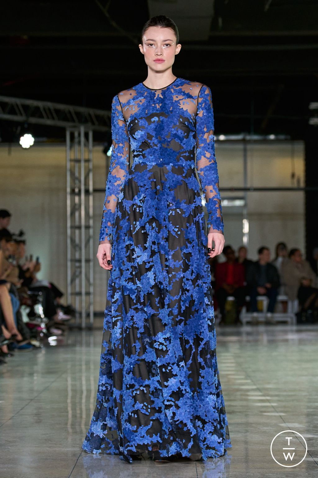 Fashion Week New York Fall/Winter 2024 look 25 from the Naeem Khan collection womenswear