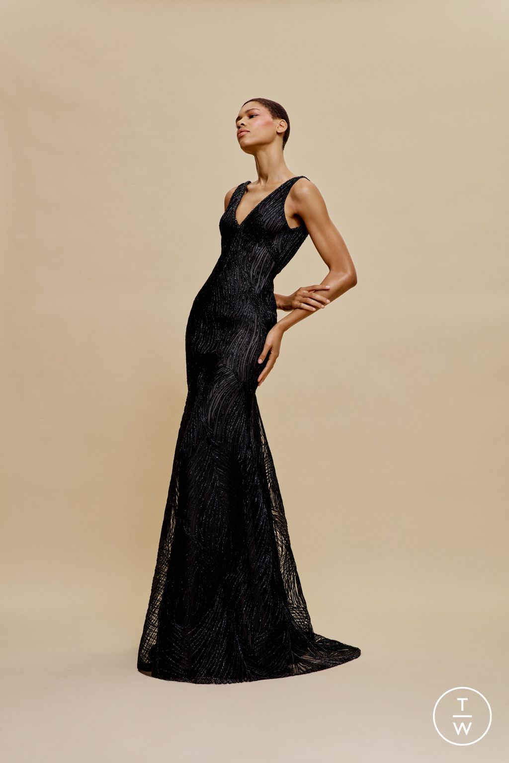 Fashion Week New York Resort 2025 look 19 from the Naeem Khan collection 女装