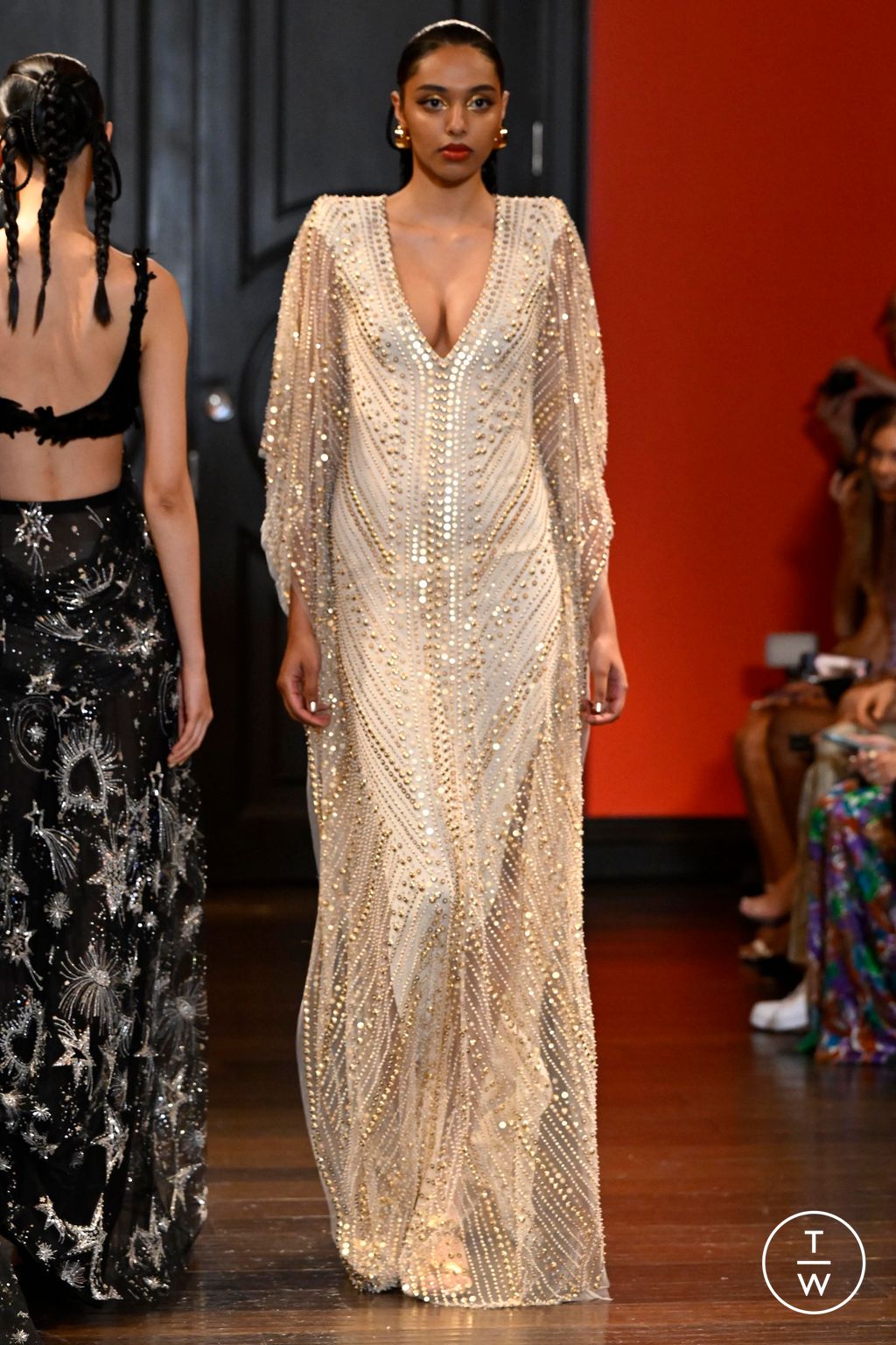 Fashion Week New York Spring/Summer 2024 look 24 from the Naeem Khan collection 女装