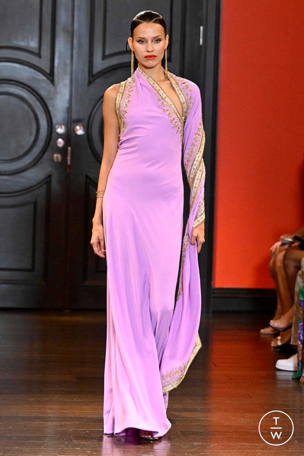 Fashion Week New York Spring/Summer 2024 look 26 from the Naeem Khan collection womenswear