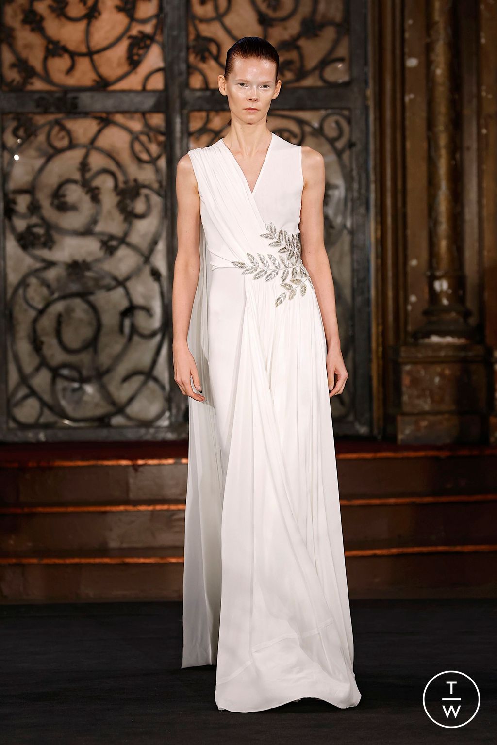Fashion Week New York Spring/Summer 2025 look 3 from the Naeem Khan collection womenswear