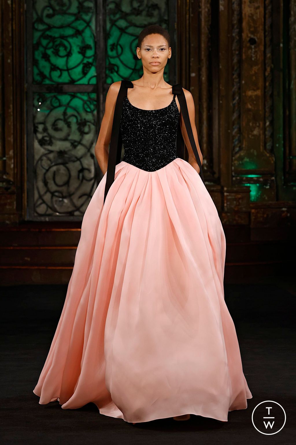 Fashion Week New York Spring/Summer 2025 look 32 from the Naeem Khan collection womenswear