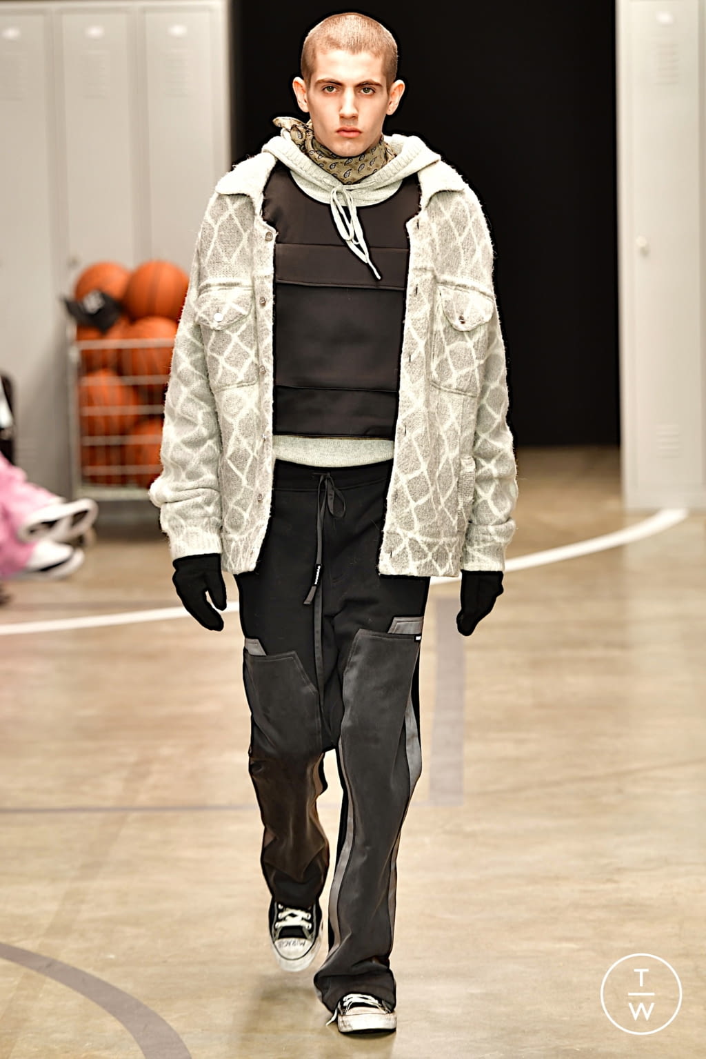 Fashion Week Paris Fall/Winter 2022 look 3 from the Nahmias collection 男装