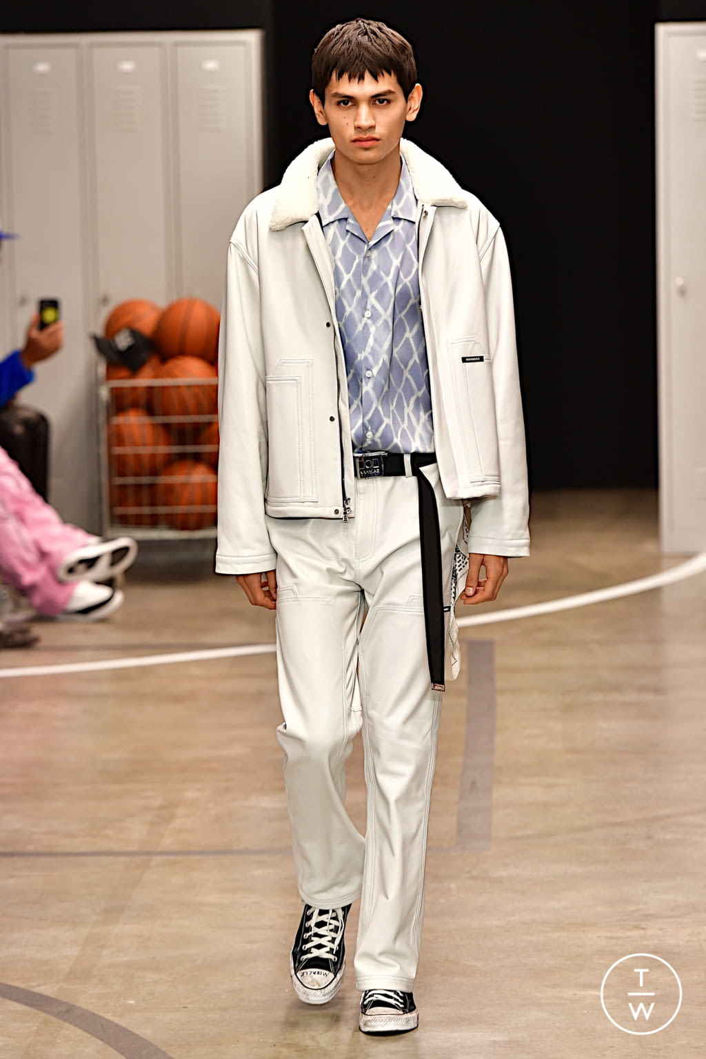 Fashion Week Paris Fall/Winter 2022 look 20 from the Nahmias collection menswear