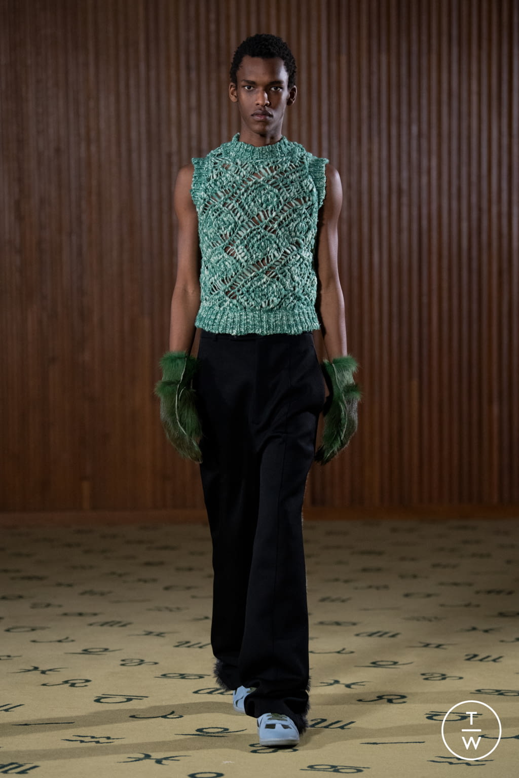 Fashion Week Paris Fall/Winter 2022 look 29 from the Namacheko collection menswear