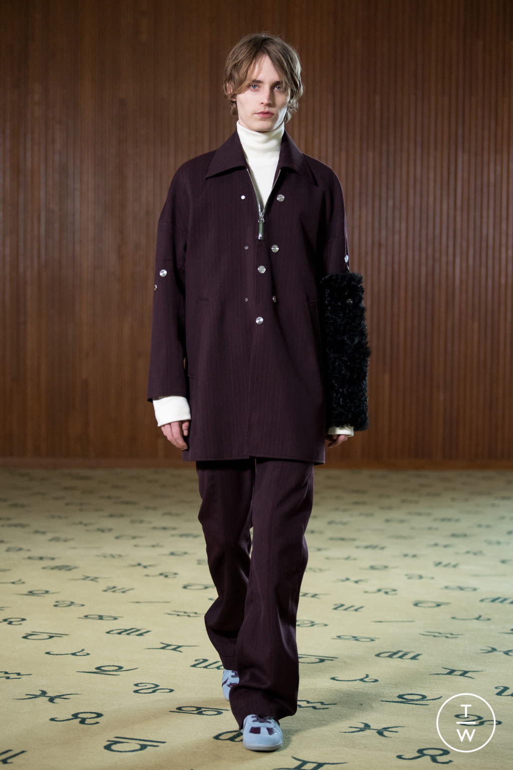 Fashion Week Paris Fall/Winter 2022 look 8 from the Namacheko collection menswear