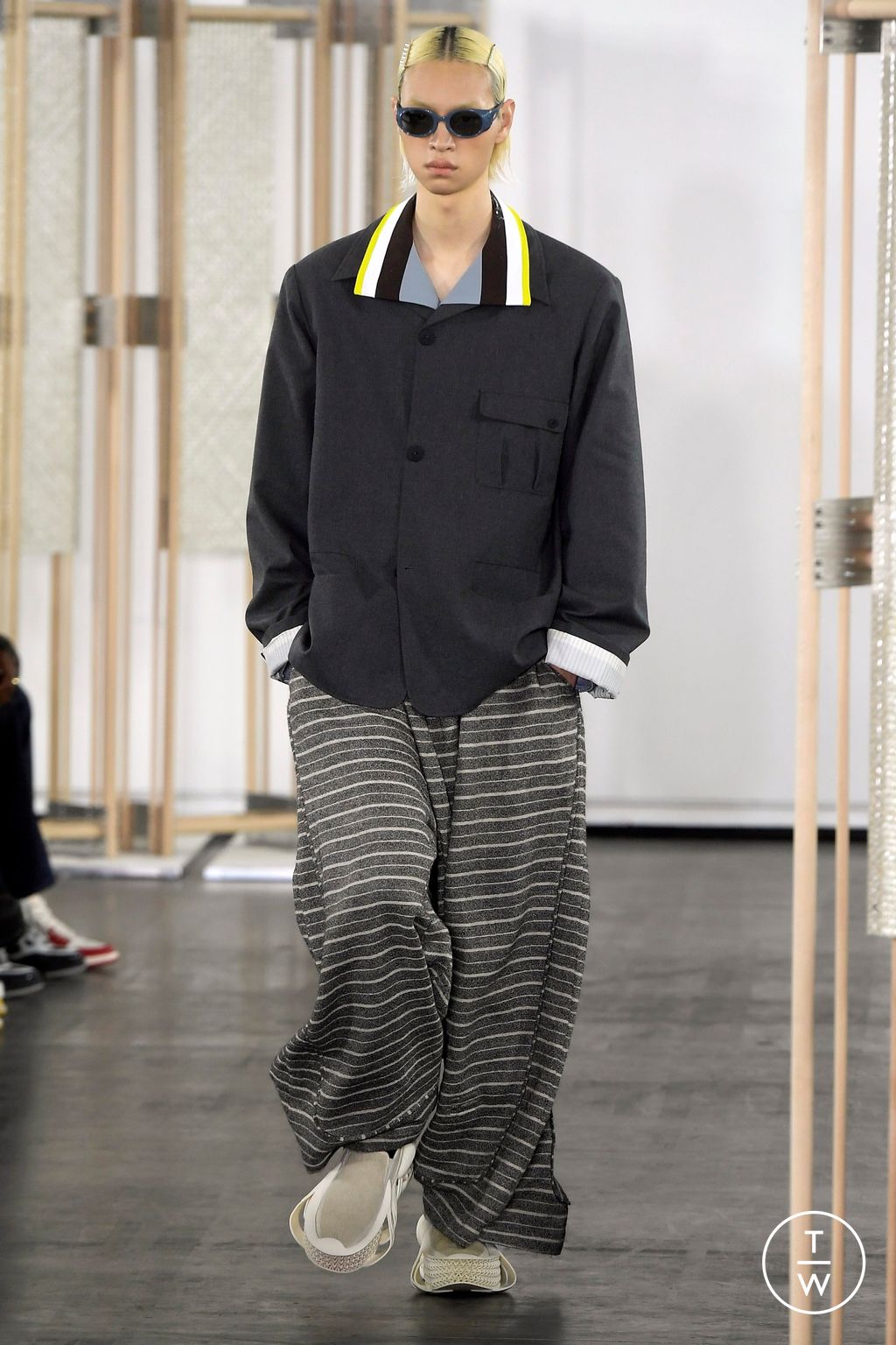 Fashion Week Paris Fall/Winter 2024 look 5 de la collection Namesake menswear