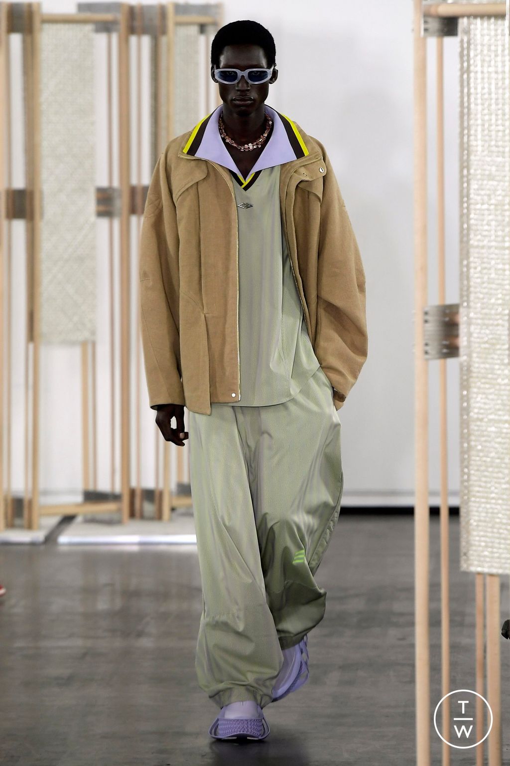 Fashion Week Paris Fall/Winter 2024 look 13 from the Namesake collection 男装
