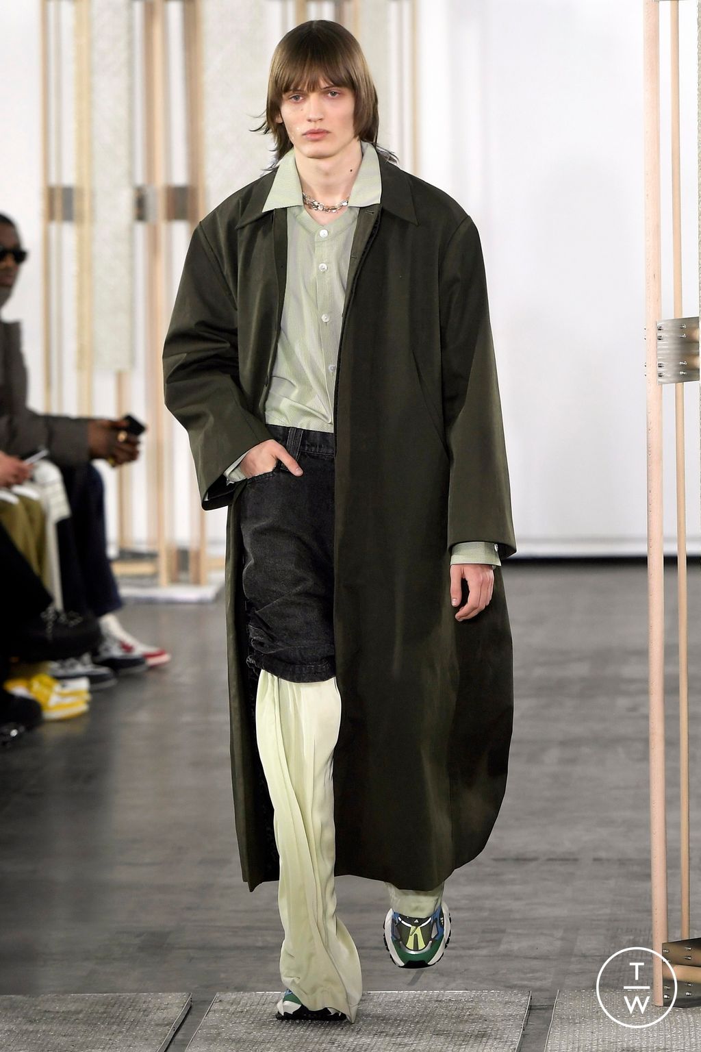 Fashion Week Paris Fall/Winter 2024 look 15 from the Namesake collection 男装