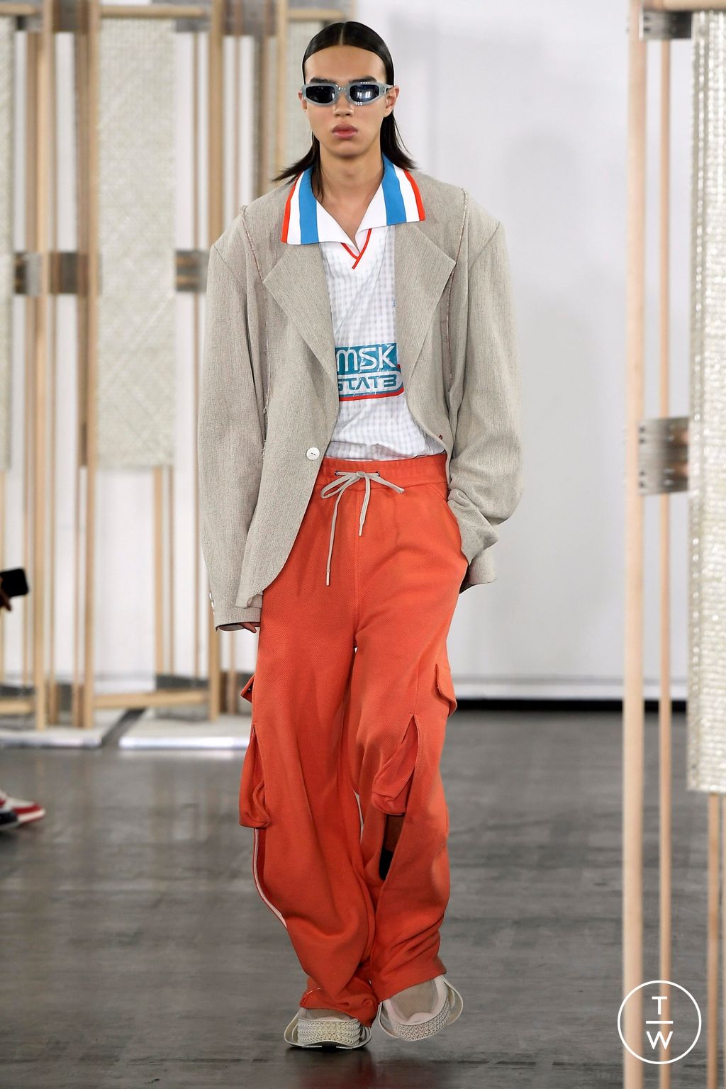 Fashion Week Paris Fall/Winter 2024 look 31 de la collection Namesake menswear