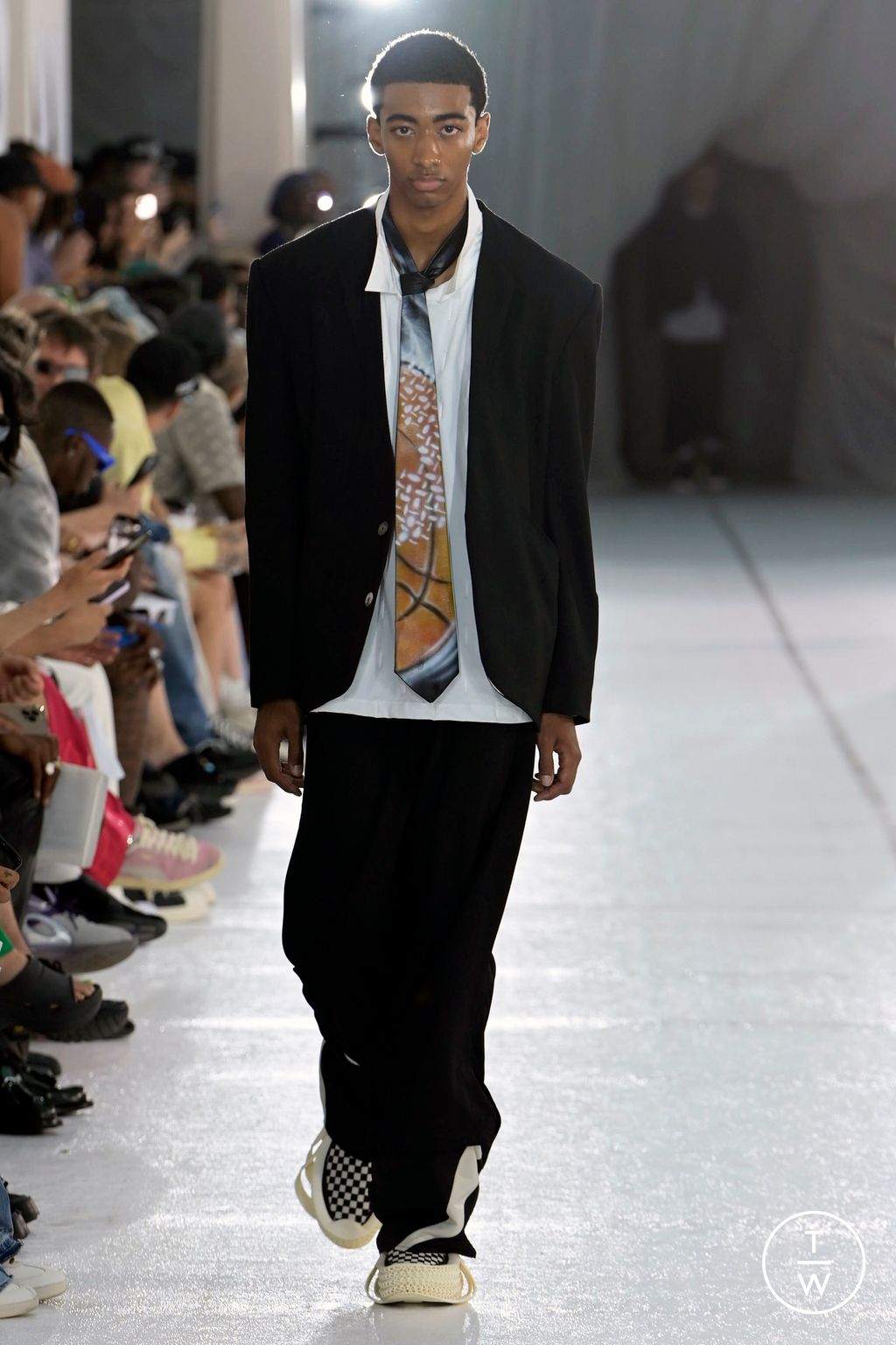 Fashion Week Paris Spring/Summer 2024 look 2 de la collection Namesake menswear