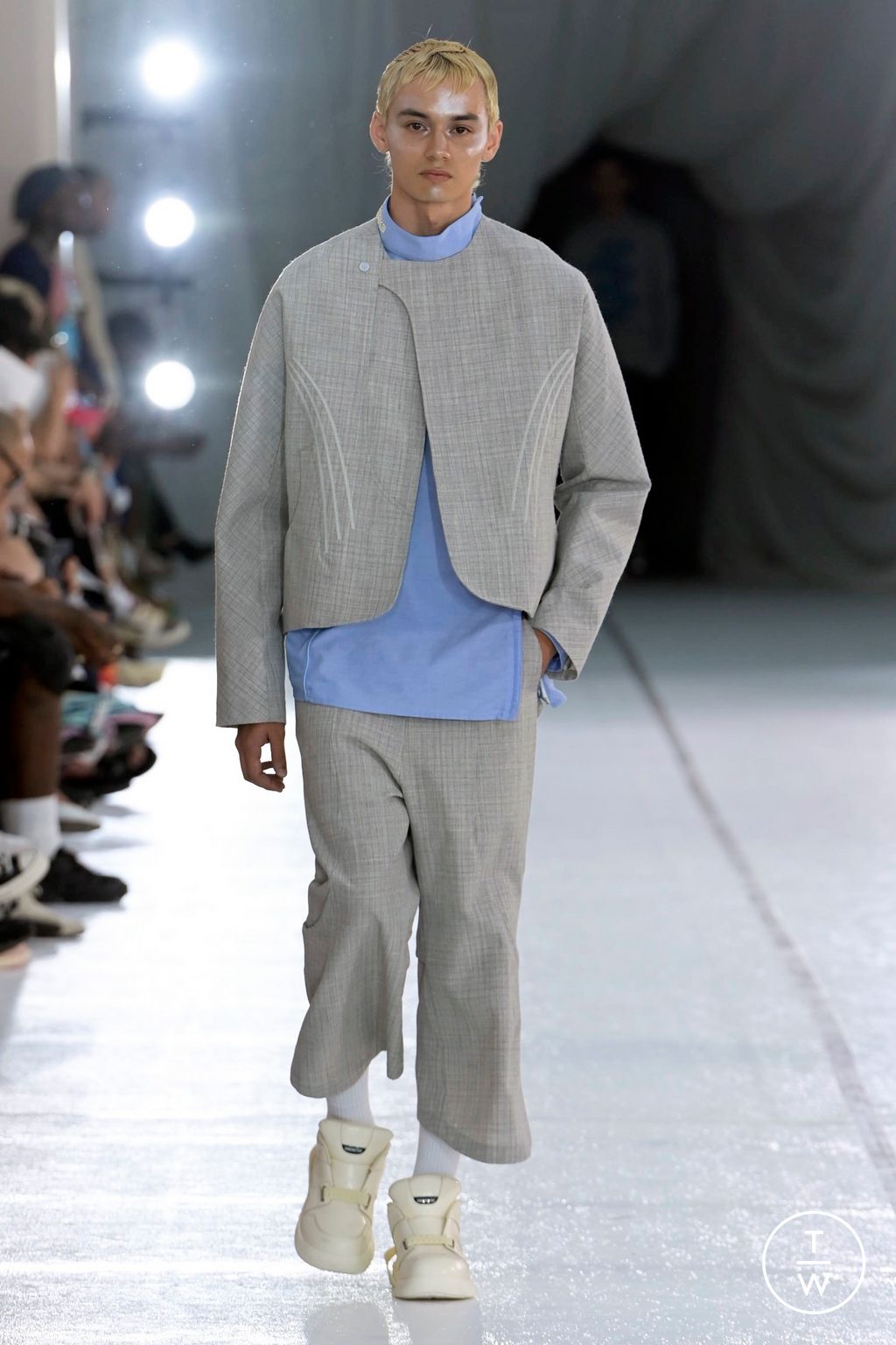 Fashion Week Paris Spring/Summer 2024 look 4 de la collection Namesake menswear