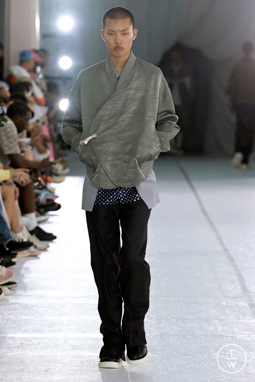Fashion Week Paris Spring/Summer 2024 look 10 de la collection Namesake menswear