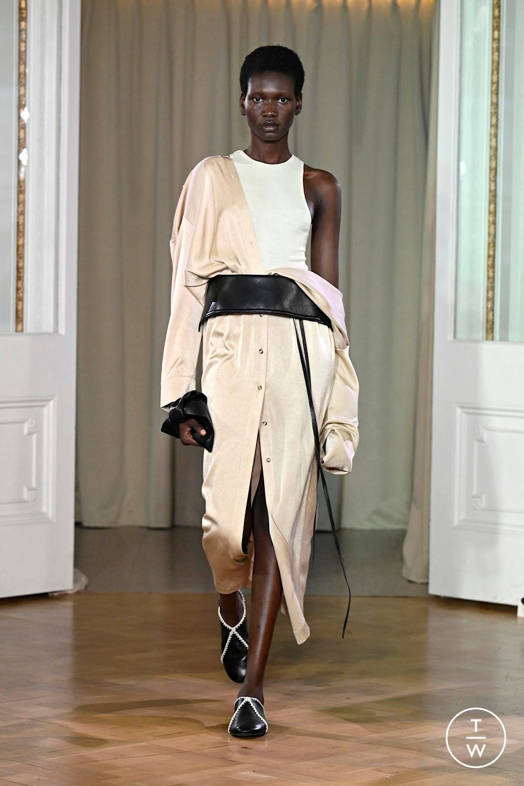 Fashion Week London Spring/Summer 2026 look 2 from the Nanushka collection womenswear