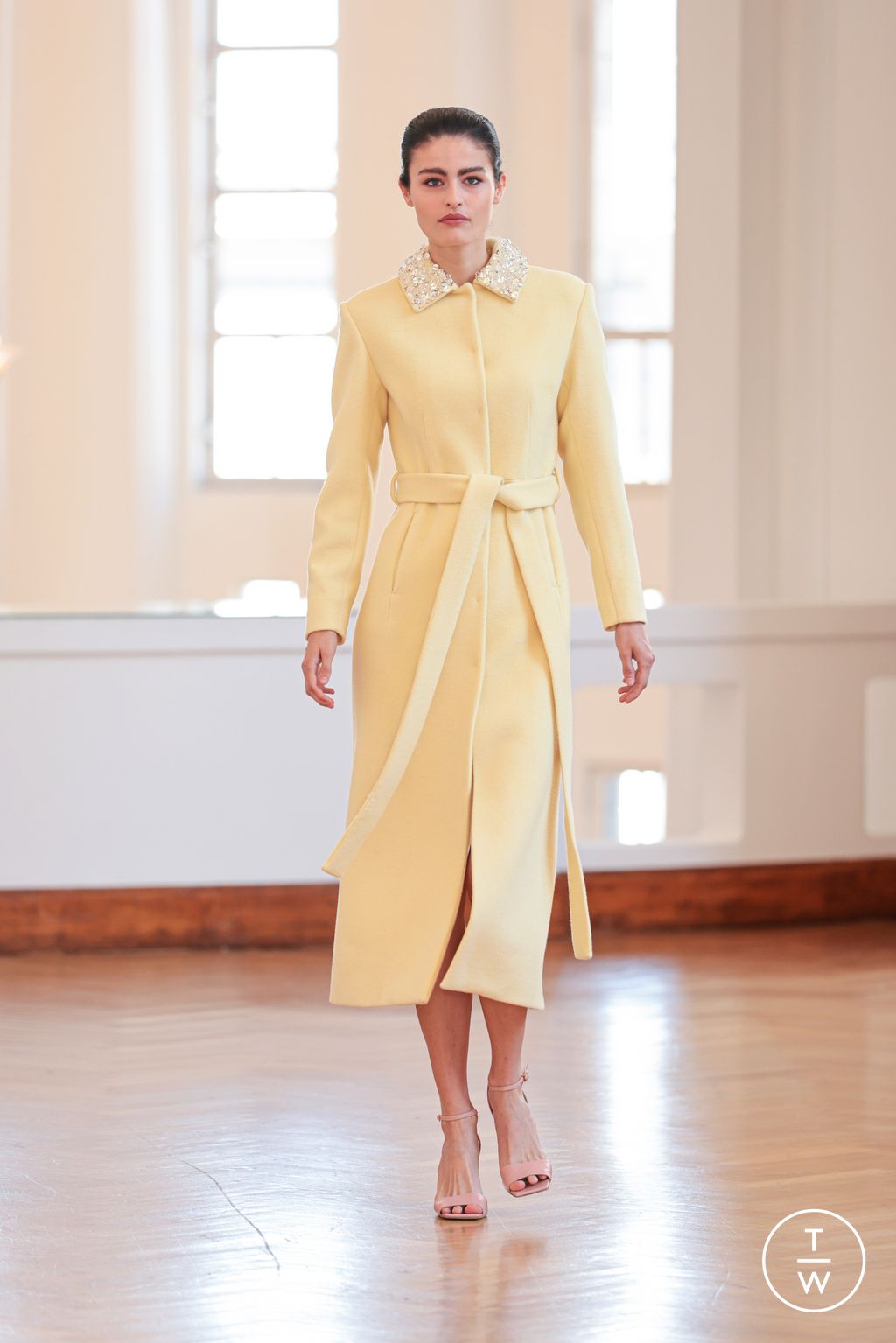 Fashion Week Paris Fall/Winter 2025 look 1 from the Natan collection couture