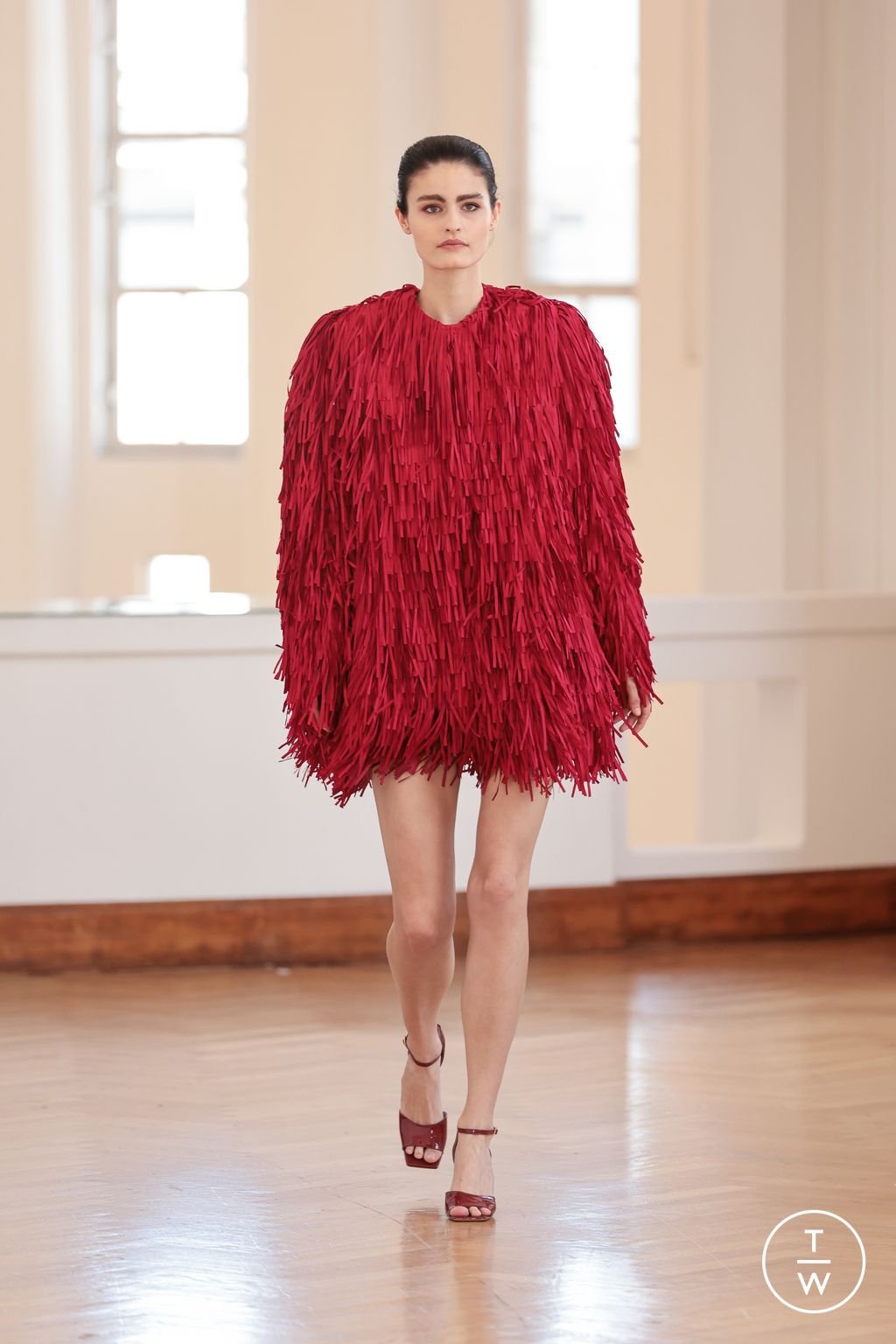Fashion Week Paris Fall/Winter 2025 look 19 from the Natan collection couture