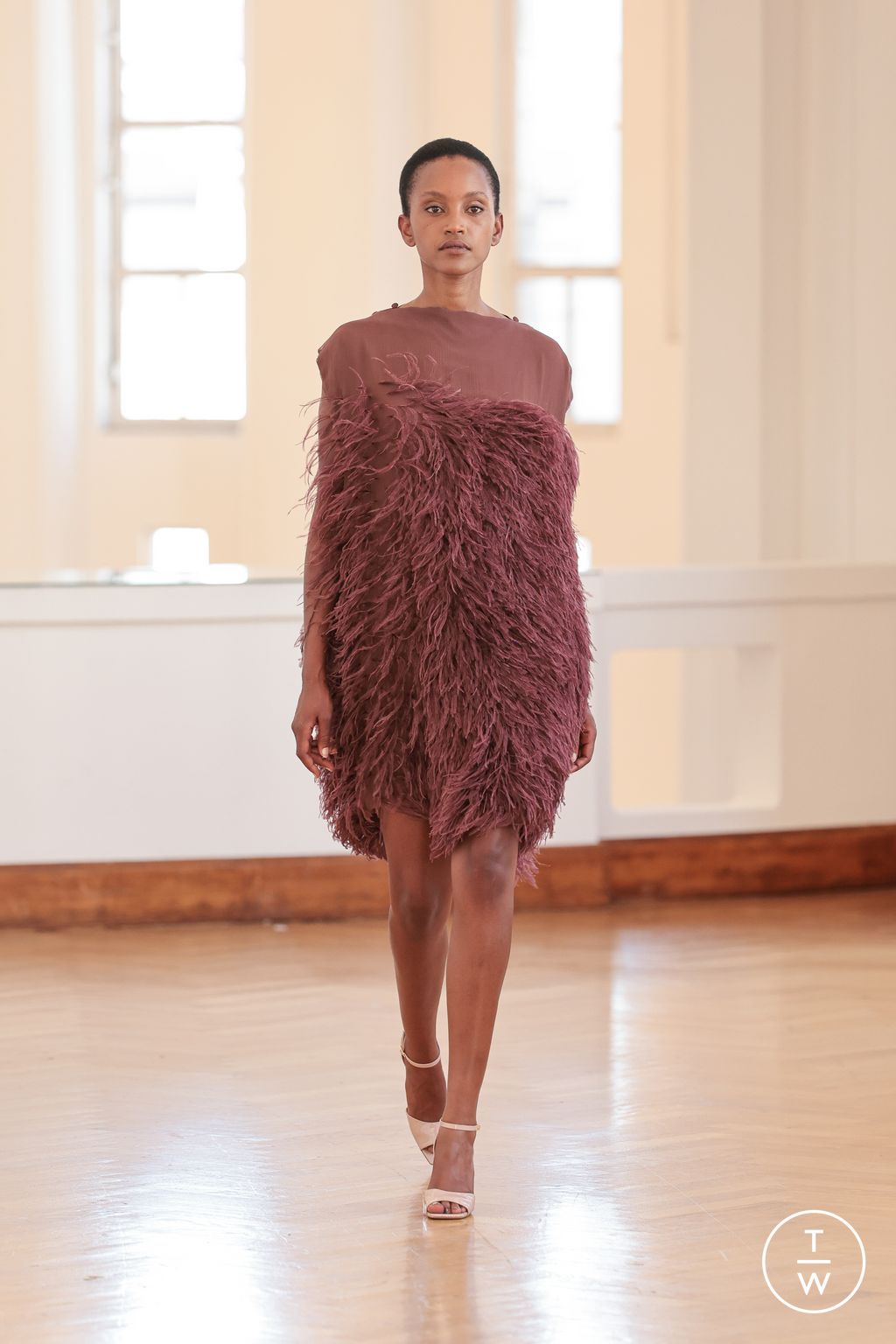 Fashion Week Paris Fall/Winter 2025 look 32 from the Natan collection couture