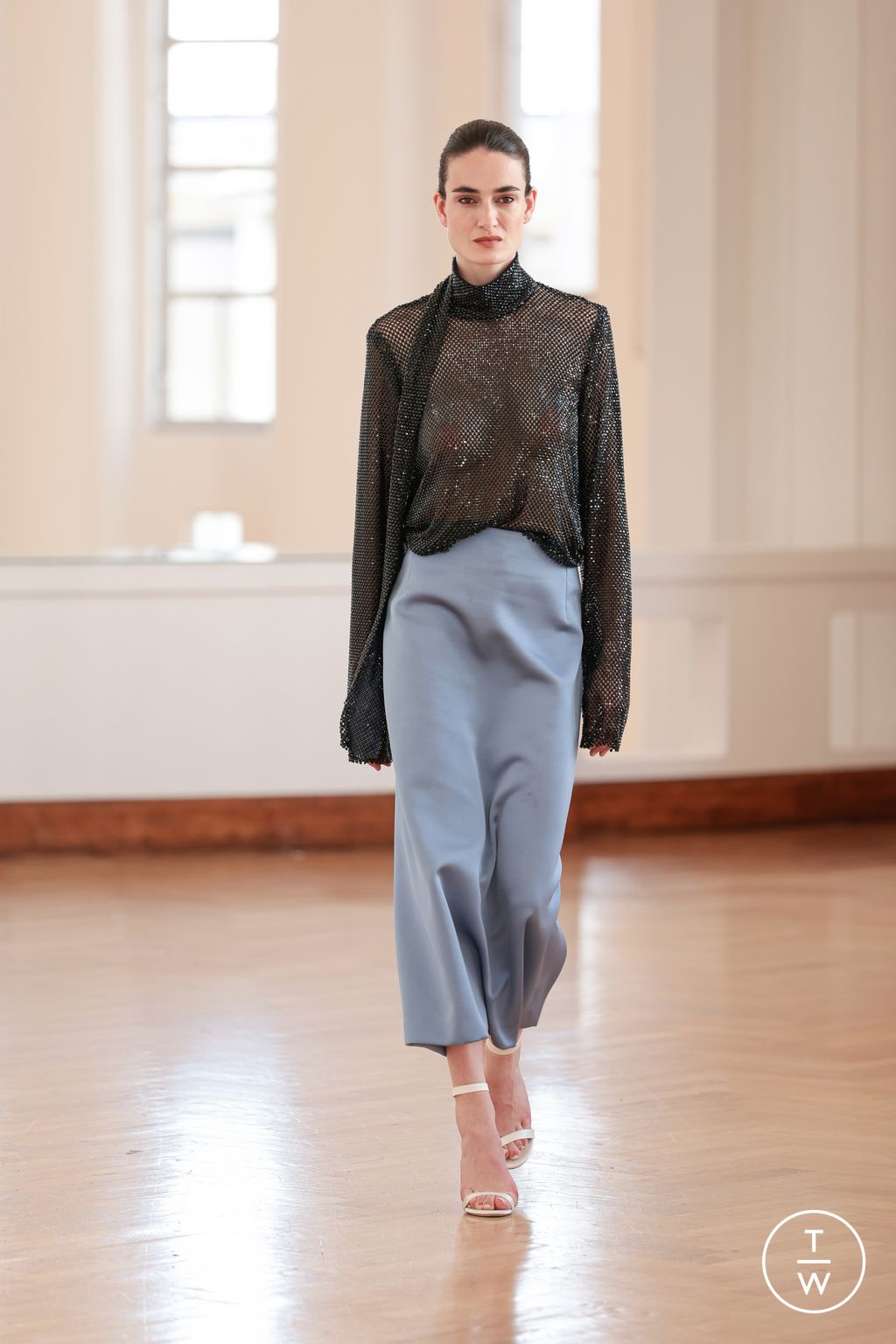 Fashion Week Paris Fall/Winter 2025 look 45 from the Natan collection couture