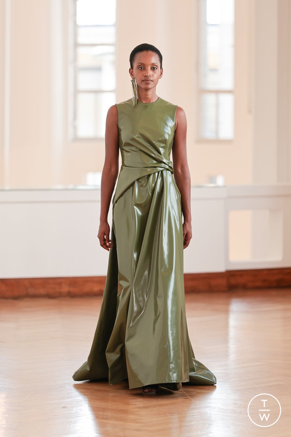 Fashion Week Paris Fall/Winter 2025 look 53 from the Natan collection couture