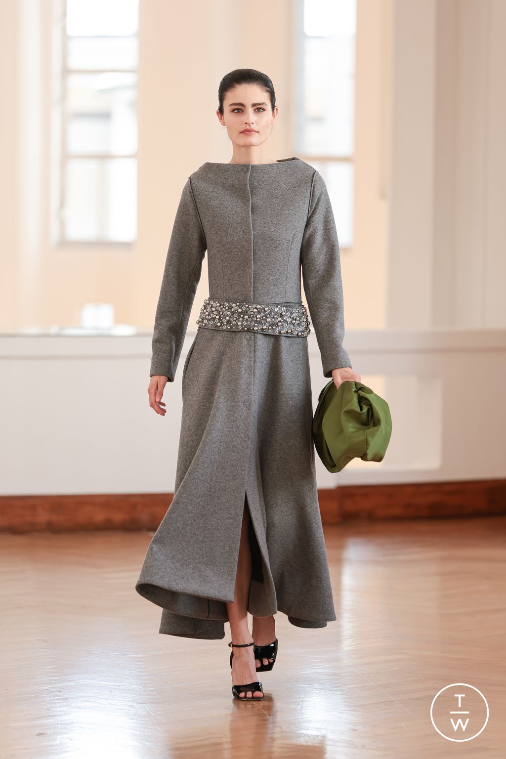 Fashion Week Paris Fall/Winter 2025 look 62 from the Natan collection couture