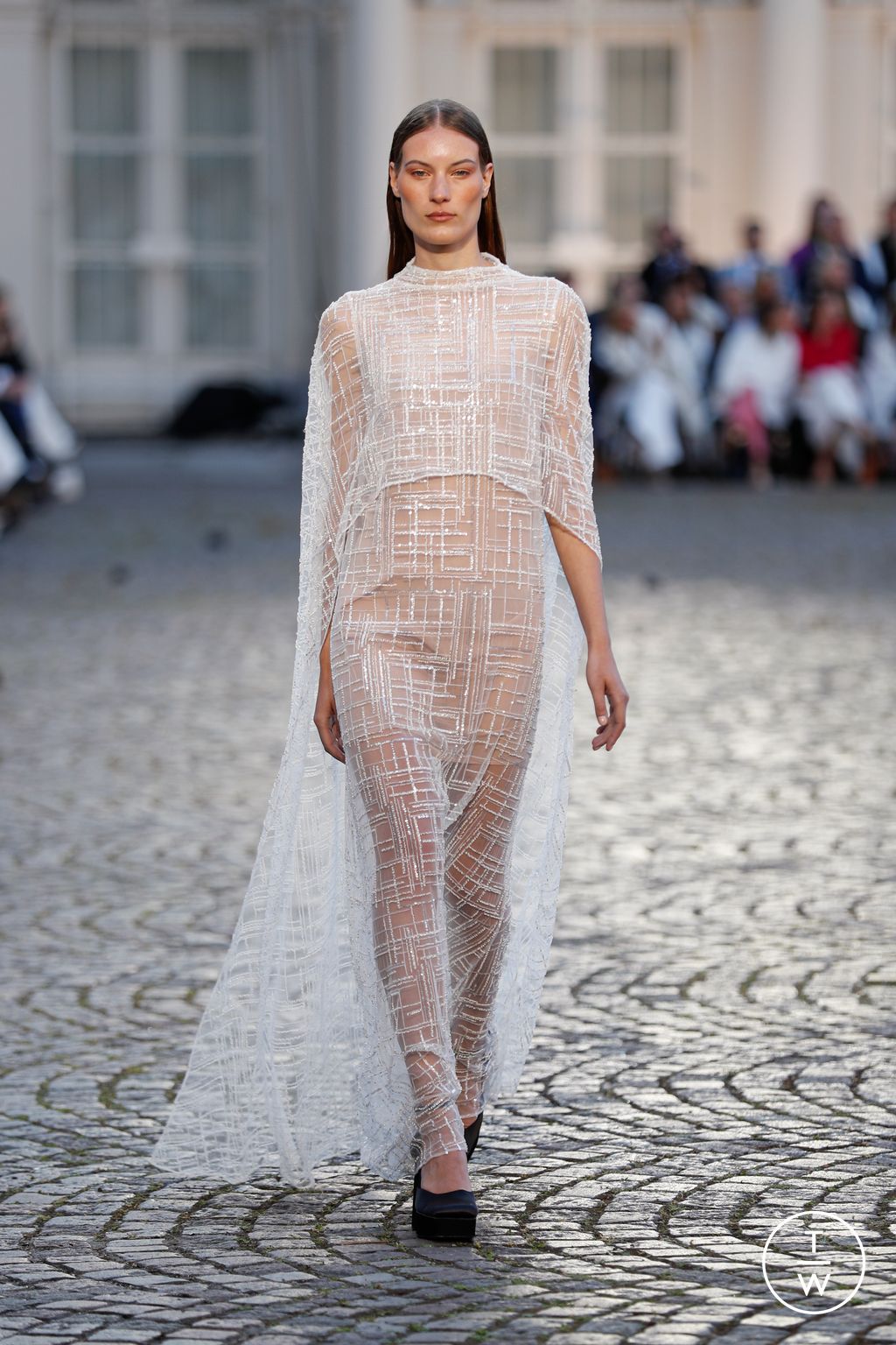 Fashion Week Paris Fall/Winter 2022 look 11 from the Natan collection couture