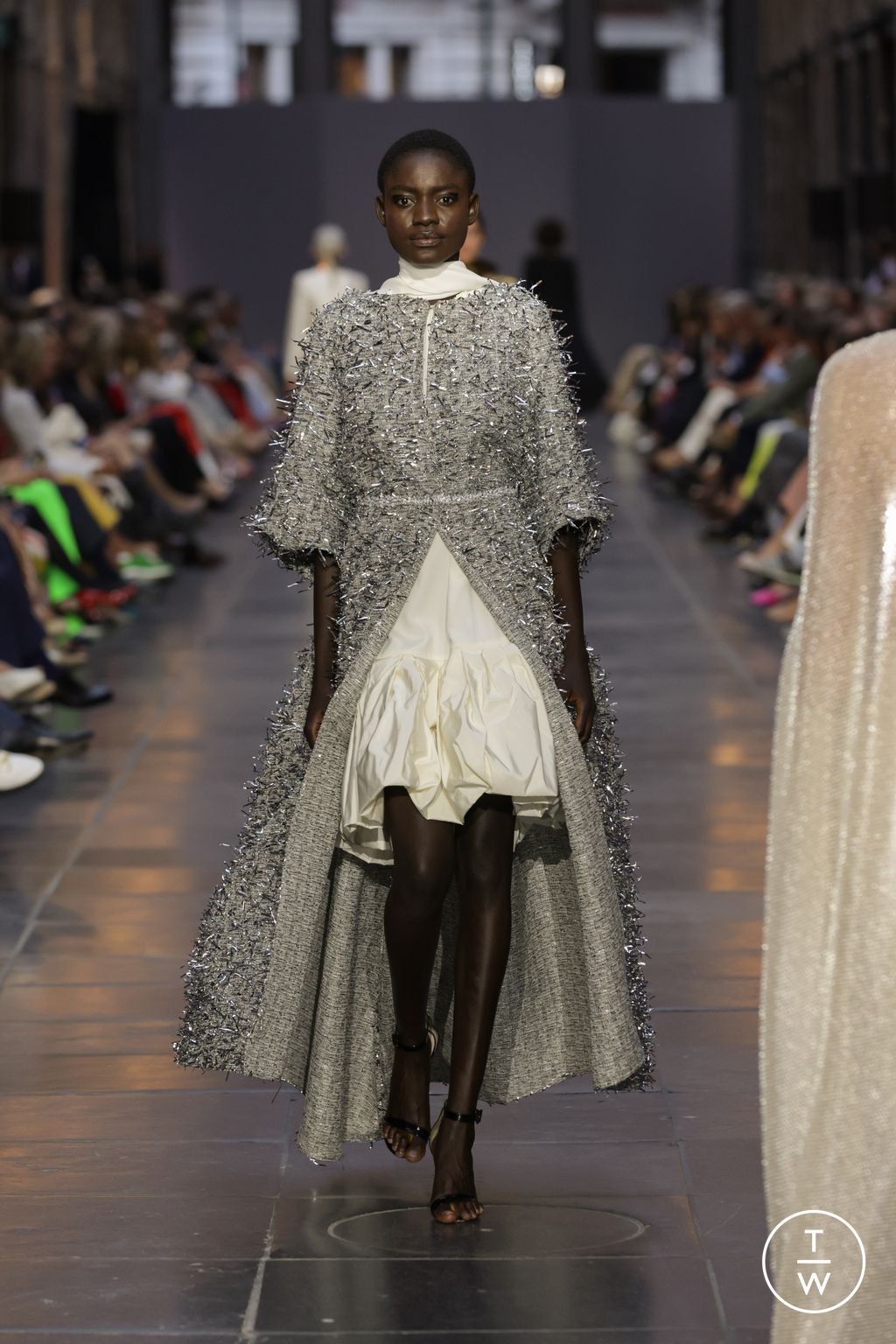 Fashion Week Paris Fall/Winter 2024 look 37 from the Natan collection couture