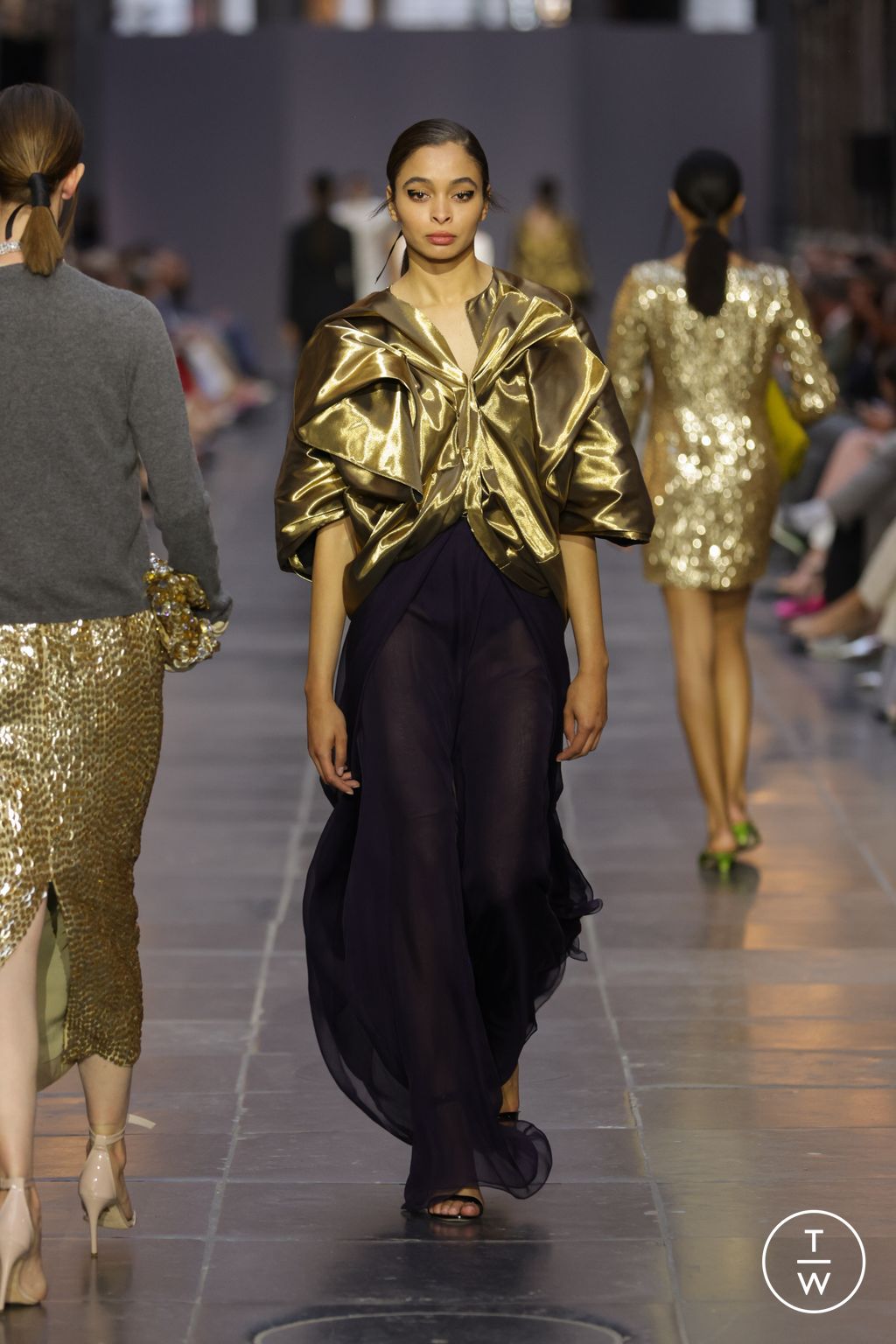 Fashion Week Paris Fall/Winter 2024 look 42 from the Natan collection couture