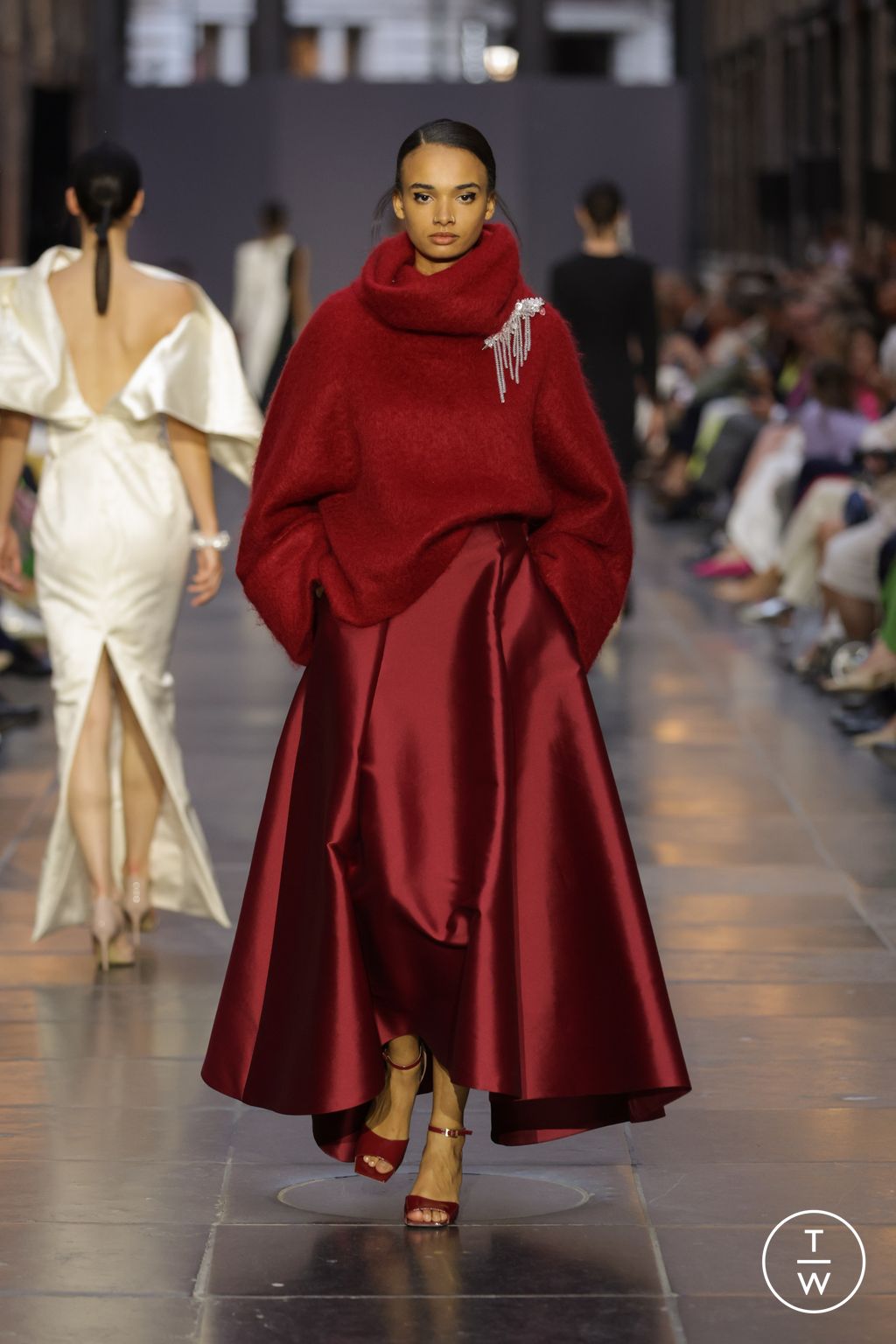 Fashion Week Paris Fall/Winter 2024 look 46 from the Natan collection 高级定制
