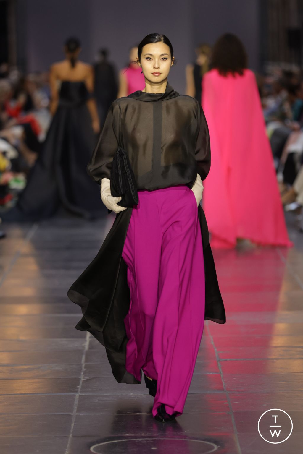 Fashion Week Paris Fall/Winter 2024 look 51 from the Natan collection 高级定制